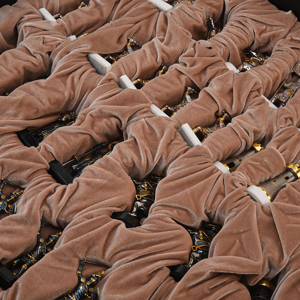 Шахматы с полем из камня и фигурами из серебра «Сражение» 38х38 см - интернет магазин Русь Велика я фото 12